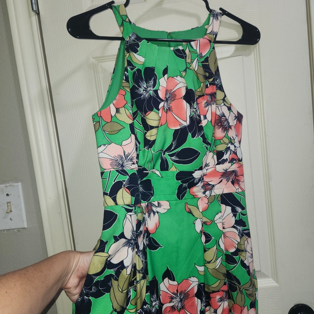 Cb established 1962 Green Floral Halter Fit and Flare Dress with Pockets Size 4 - Picture 9 of 12